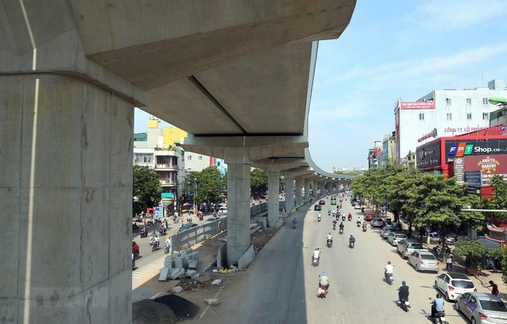 Phân luồng giao thông để lắp thang máy ga đường sắt Nhổn-ga Hà Nội - Ảnh 1.