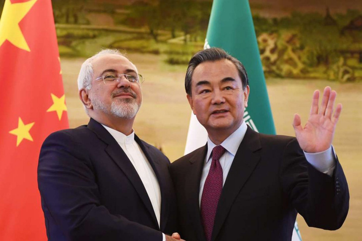 Bắc Kinh phẫn nộ vì bị Washington trừng phạt do mua dầu Iran - Ảnh 1.
