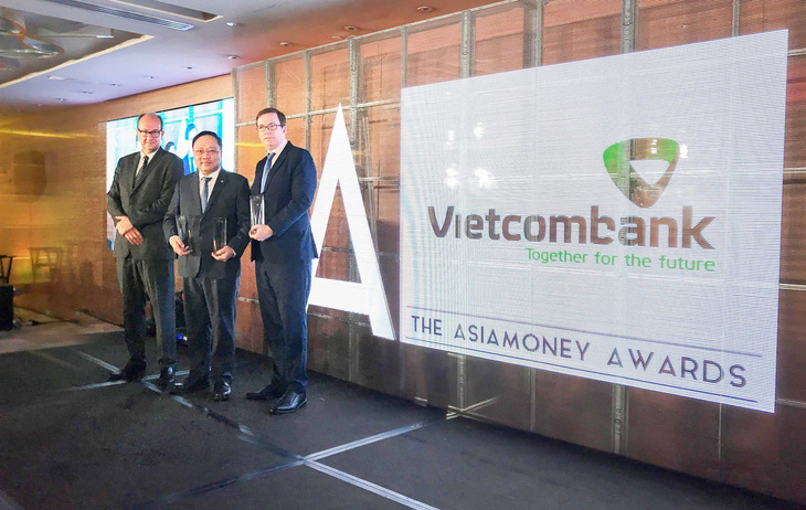 Vietcombank nhận ‘hat -trick’ giải thưởng của Asiamoney - Ảnh 1.