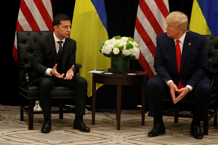 Bản ghi điện đàm với tổng thống Ukraine có gì khiến ông Trump bị đòi luận tội? - Ảnh 1.