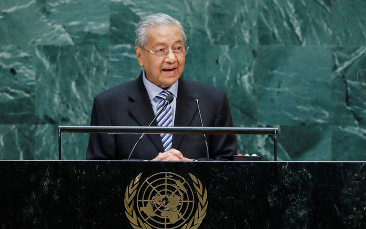 Thủ tướng Malaysia Mohamad Mahathir nộp đơn từ chức