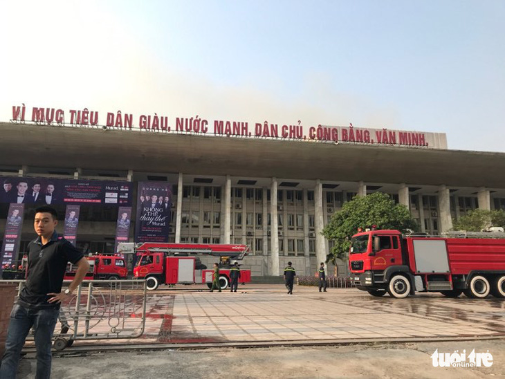 Cháy hội trường Cung văn hóa Việt Xô, sân khấu tan hoang trước show lớn - Ảnh 5.