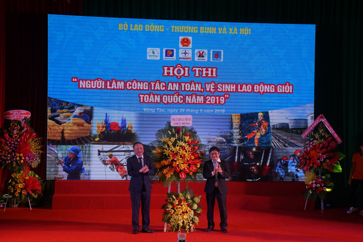 EVNNPC tham gia Hội thi Người làm công tác An toàn vệ sinh lao động giỏi 2019 - Ảnh 3.