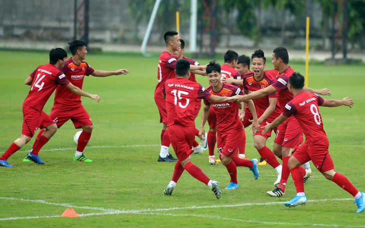 Không lo Thái Lan chơi thế nào, mà phải chọn đội hình Việt Nam ưng ý nhất  - Ảnh 1.