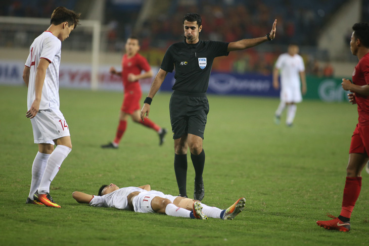 Tuyển Việt Nam gặp lại vị trọng tài quen thuộc ở trận đấu với Thái Lan - Ảnh 1.