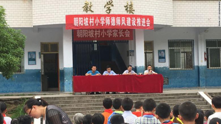 Trung Quốc: Tấn công trong ngày khai giảng, 8 học sinh tiểu học thiệt mạng - Ảnh 1.