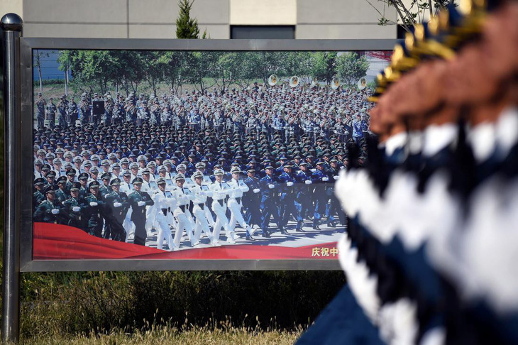 Trung Quốc tặng hơn 620.000 TV cho dân xem duyệt binh mừng quốc khánh - Ảnh 1.
