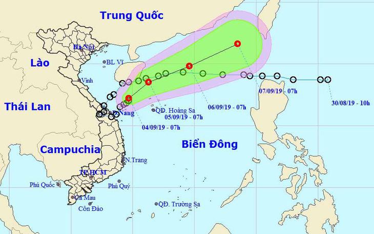 Áp thấp nhiệt đới đang ra xa bờ biển miền Trung, Tây Nguyên mưa to - Ảnh 1.