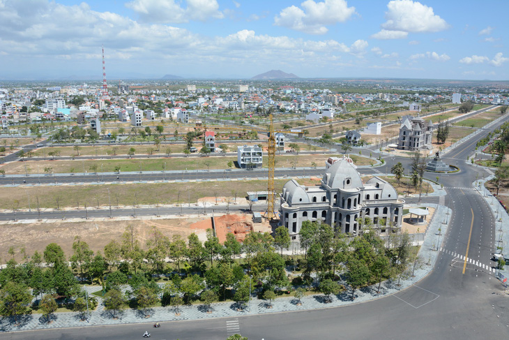 Cơ quan điều tra đề nghị cung cấp lý lịch trích ngang lãnh đạo Phan Thiết liên quan 9 dự án - Ảnh 1.