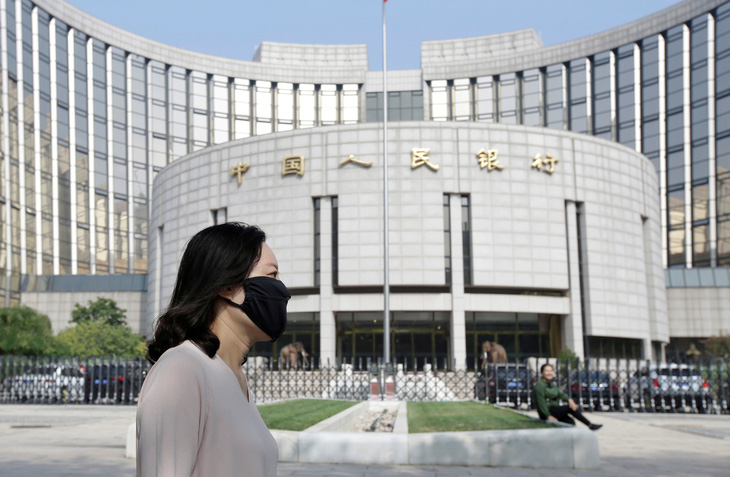 Trung Quốc giảm tỉ lệ dự trữ bắt buộc để thêm tiền cứu nền kinh tế - Ảnh 1.