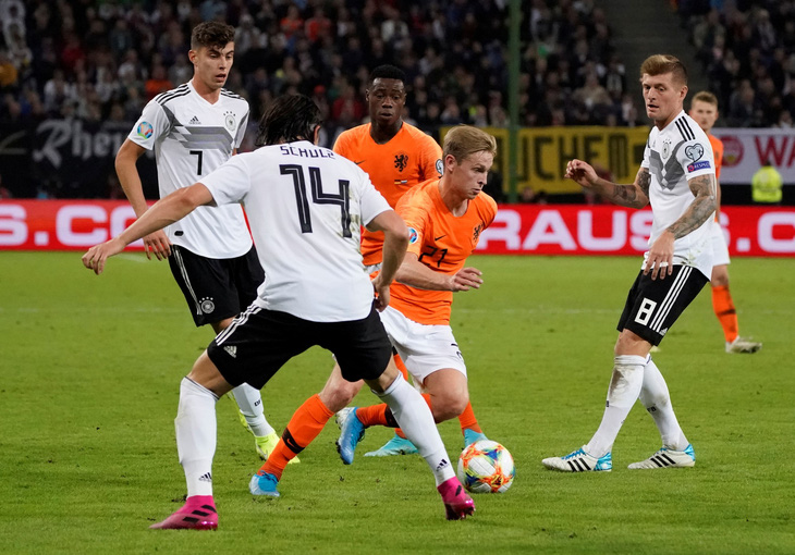 Hà Lan đá bại chủ nhà Đức 4-2 ở vòng loại Euro 2020 - Ảnh 2.