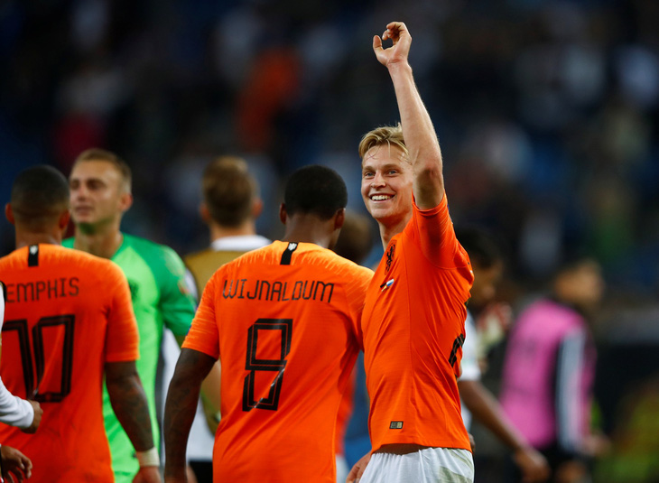 Hà Lan đá bại chủ nhà Đức 4-2 ở vòng loại Euro 2020 - Ảnh 1.