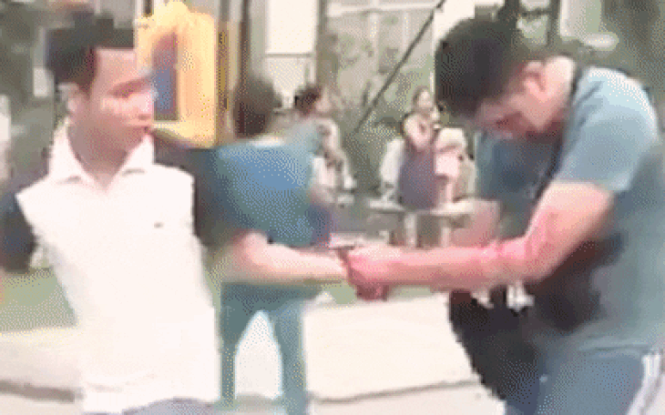 Video: Nổ ở Linh Đàm khiến 3 người bị thương nặng