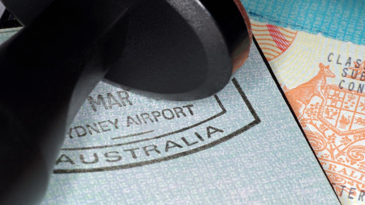 Số người được Úc cấp thị thực lâu dài giảm xuống mức thấp nhất - Ảnh 1.
