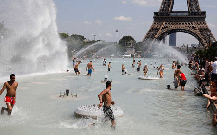 1.500 người chết chỉ trong 18 ngày nắng nóng ở Pháp