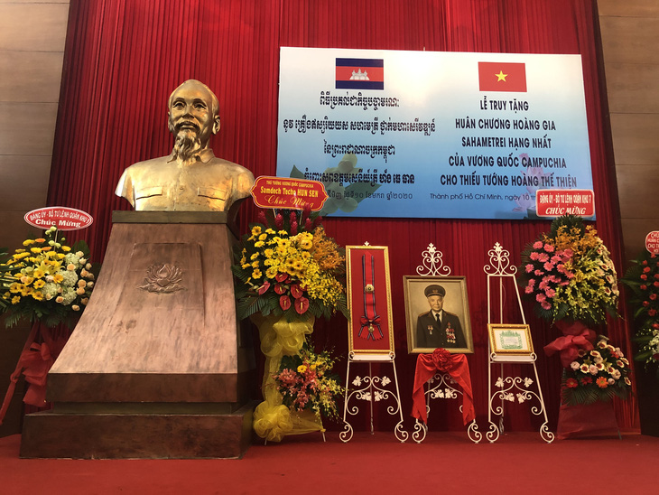 Campuchia truy tặng thiếu tướng Hoàng Thế Thiện Huân chương hoàng gia Sahametrei - Ảnh 2.