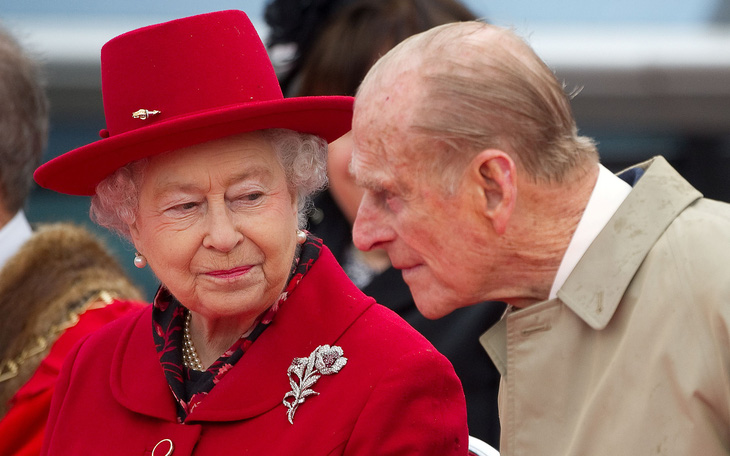 Nữ hoàng Anh Elizabeth gọi họp mặt gia đình vì vợ chồng hoàng tử Harry