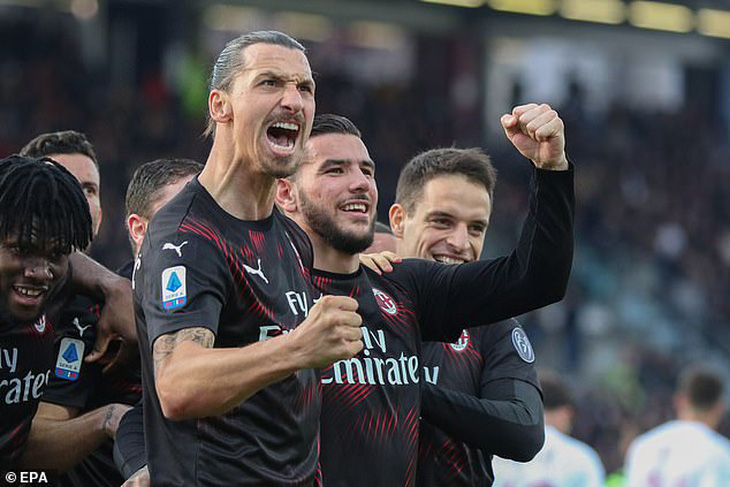 Ibrahimovic ‘khai hỏa’, AC Milan tìm lại niềm vui chiến thắng - Ảnh 1.