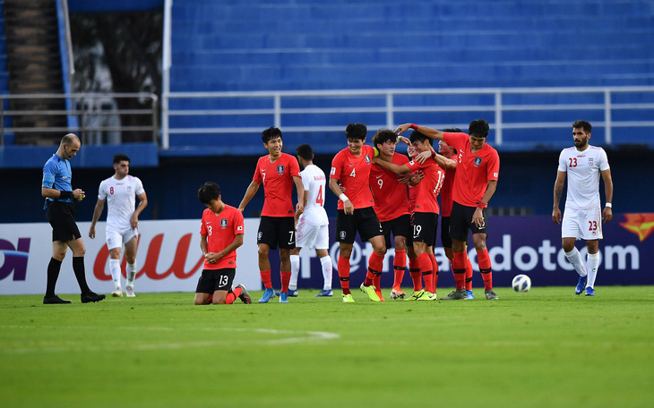 Đánh bại Iran, U23 Hàn Quốc là đội đầu tiên giành vé vào tứ kết