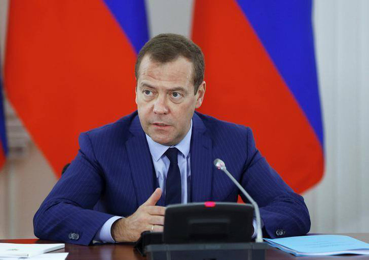 Thủ tướng Medvedev và toàn bộ chính phủ từ chức để ông Putin sửa hiến pháp - Ảnh 1.