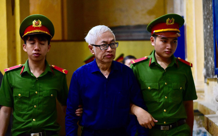 Cựu lãnh đạo Ngân hàng Đông Á Trần Phương Bình bị truy tố tội mới