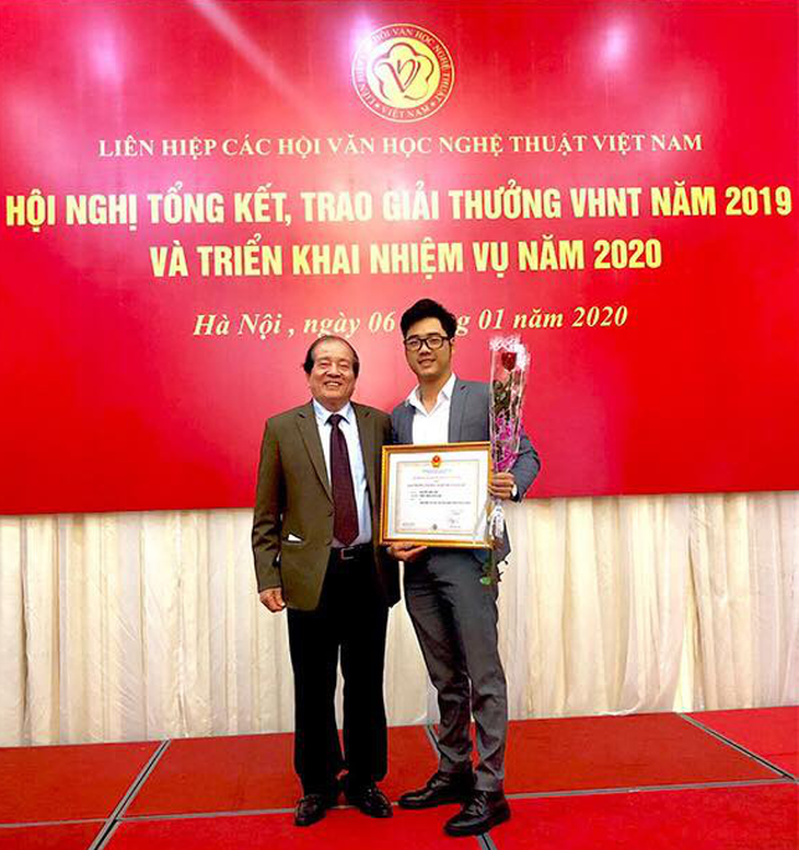 Giảng viên ĐH Duy Tân giành giải C tại giải thưởng Văn học - Nghệ thuật 2019 - Ảnh 1.