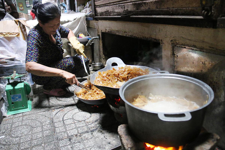 Chợ quê ở Sài Gòn - Kỳ cuối:  Chợ Quảng ở Bảy Hiền - Ảnh 1.