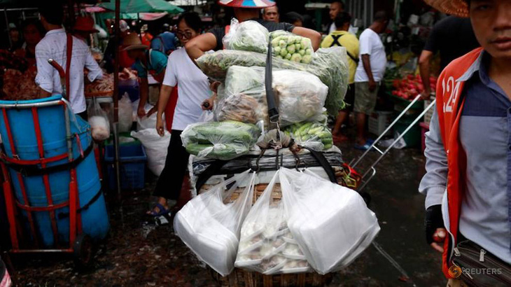 Thái Lan đón năm mới bằng lệnh cấm túi nhựa dùng 1 lần - Ảnh 1.