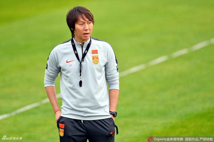 Vỡ mộng với thầy ngoại lừng danh, Trung Quốc chọn hàng nội cho đội tuyển - Ảnh 1.