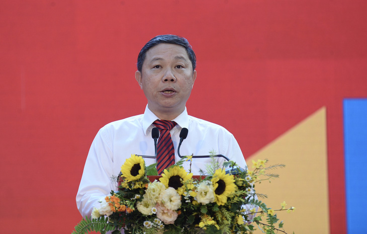 TP.HCM khai mạc lễ hội đường sách Tết Canh Tý 2020 - Ảnh 2.