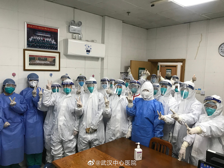 Thêm 15 người chết vì virus corona ở Trung Quốc, dịch lan tới châu Âu - Ảnh 1.