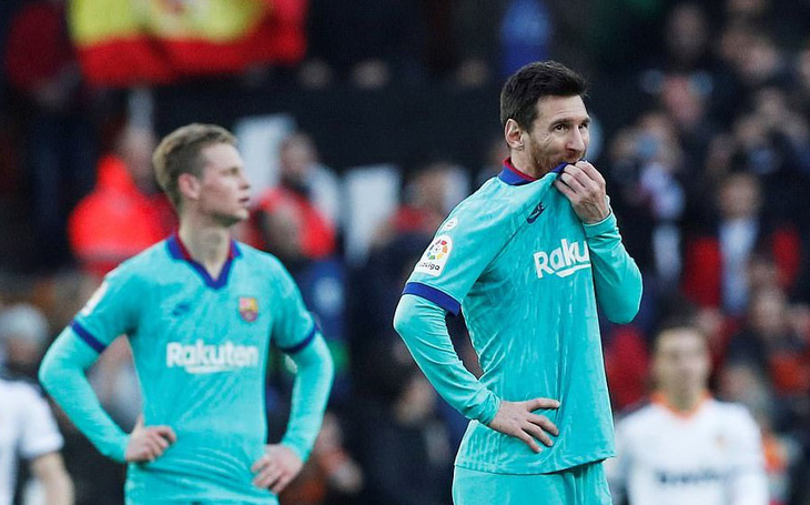 Messi bất lực, Barcelona nhận thất bại trước Valencia