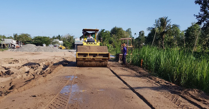 Đầu năm mới, khởi công nâng cấp tuyến Quản Lộ - Phụng Hiệp - Ảnh 1.