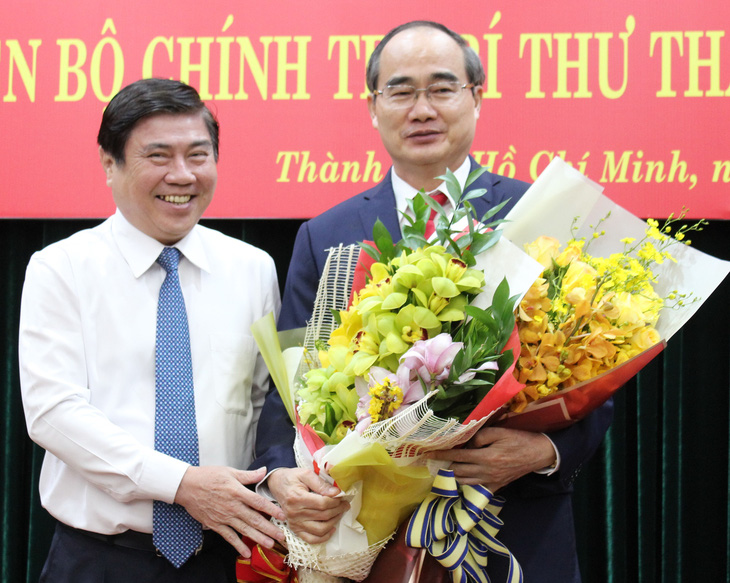 Bí thư Thành ủy TP.HCM Nguyễn Thiện Nhân nhận huy hiệu 40 năm tuổi Đảng - Ảnh 2.