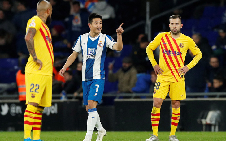 Ngôi sao Trung Quốc lập công khiến Messi và Barca 