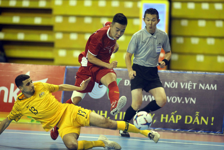Lần đầu tiên, futsal Việt Nam chinh phục châu Á với HLV nội - Ảnh 2.