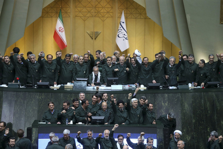 Iran thông qua dự luật xem quân đội Mỹ, Lầu Năm Góc là khủng bố - Ảnh 1.