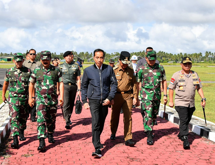 Tổng thống Indonesia đến thăm khu vực đang căng thẳng với Trung Quốc - Ảnh 1.