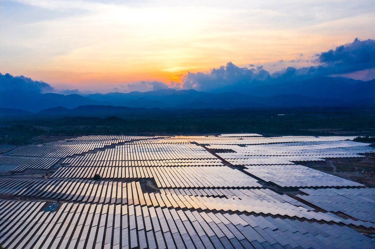 Chuẩn bị khánh thành trạm biến áp, đường dây 500kV và nhà máy điện mặt trời Trung Nam 450MW - Ảnh 4.