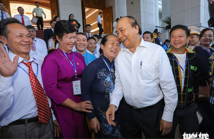 ‘Muốn dân làm thì phải làm dân tin, cán bộ phải là những tấm gương’ - Ảnh 2.
