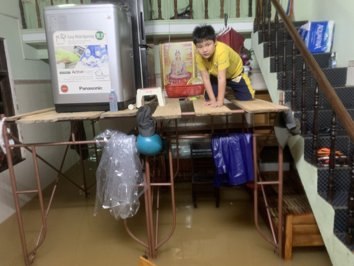 Nổ máy đi mấy bữa ni, ai biết người ta chụp hình mình... - Ảnh 4.