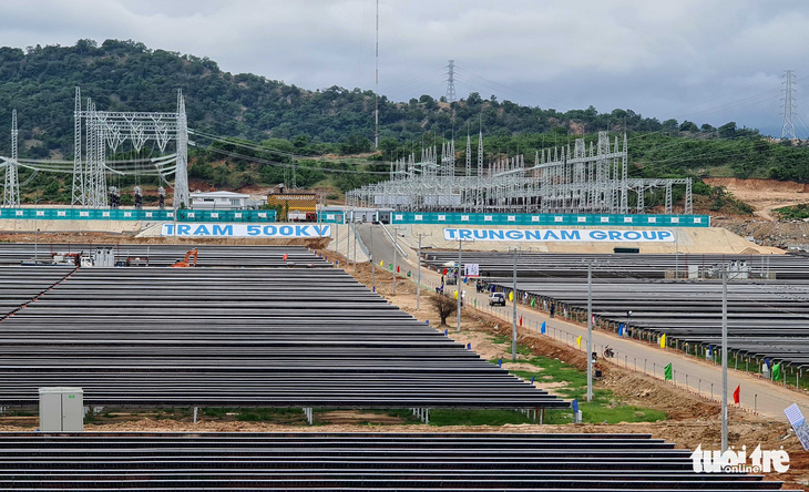 Khánh thành dự án điện mặt trời lớn nhất Đông Nam Á tại Ninh Thuận - Ảnh 2.