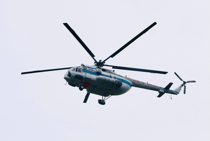 Cân nhắc sử dụng trực thăng tìm kiếm cứu nạn vì tầm nhìn hạn chế - Ảnh 3.