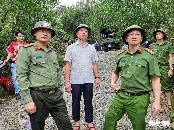 Kinh hoàng khung cảnh khu nhà điều hành thủy điện Rào Trăng 3 bị vùi lấp - Ảnh 10.