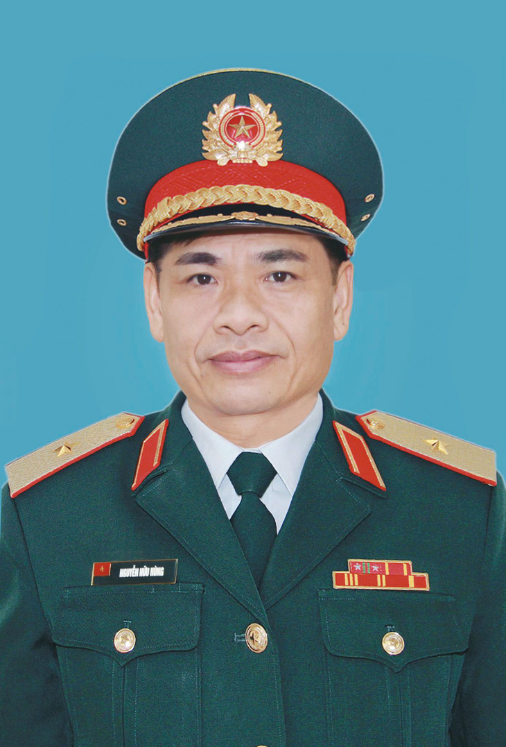Liệt sĩ Nguyễn Hữu Hùng được Chủ tịch nước truy thăng quân hàm thiếu tướng - Ảnh 1.