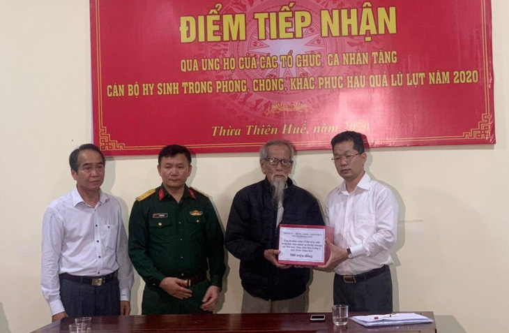 Đà Nẵng ủng hộ 500 triệu đồng cho gia đình 13 liệt sĩ hi sinh tại Trạm 67 - Ảnh 1.