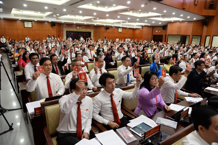 Đại hội Đảng bộ TP.HCM bỏ phiếu bầu Ban chấp hành nhiệm kỳ 2020-2025 - Ảnh 2.