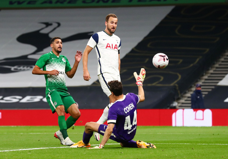 Harry Kane lập hat-trick, Tottenham chính thức góp mặt ở Europa League - Ảnh 1.