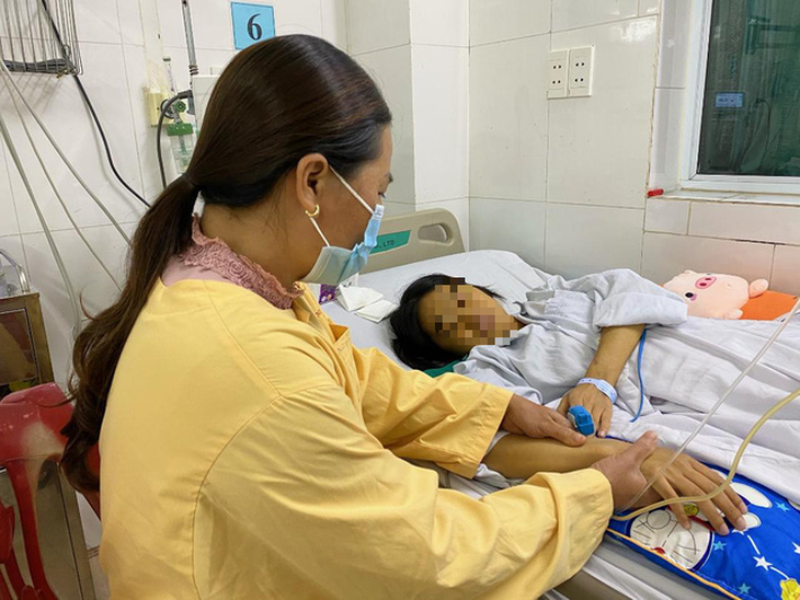 Người được ghép gan đầu tiên ở Việt Nam hi vọng được ghép gan lần 2 - Ảnh 1.