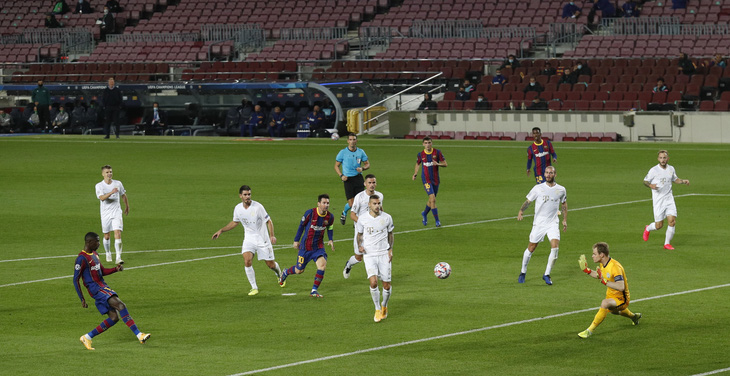 Chơi thiếu người, Barca vẫn thắng đậm ngày ra quân Champions League nhờ Messi - Ảnh 6.